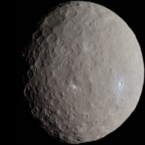 Ceres By Justin Cowart - Ceres - RC3 - Haulani Crater, CC BY 2.0, https://commons.wikimedia.org/w/index.php?curid=49700320